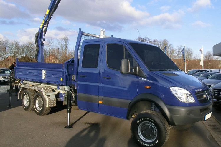 Kunden des Fahrzeugbauers Iglhaut können ihren Sprinter und Crafter künftig um eine dritte Achse erweitern. (Foto: Iglhaut)