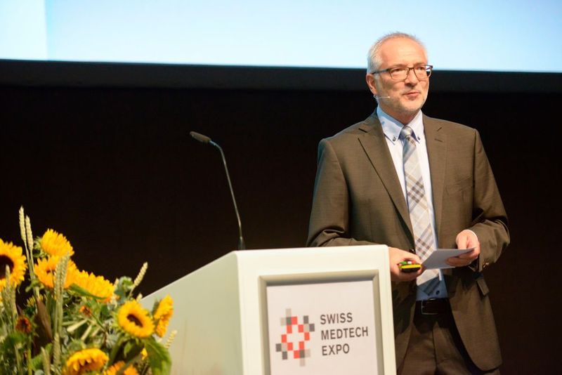 „Wir sind überzeugt, dass wir zur Stärkung der Branche beitragen, indem wir Orte schaffen, an denen sich die Branche austauschen kann – analog und digital“, René Ziswiler, Leiter Industriemessen der Messe Luzern. (Messe Luzern)