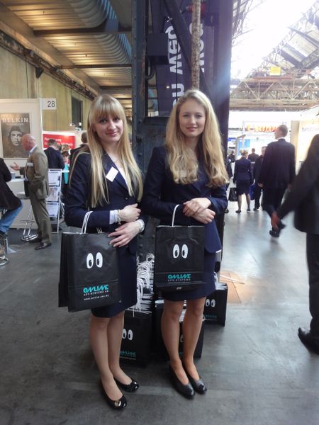 Bei Online-USV konnte man eine Porsche-Fahrt gewinnen. (Archiv: Vogel Business Media)