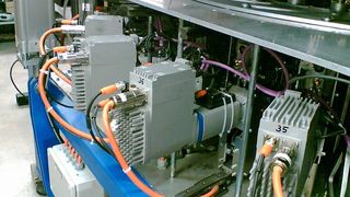 Dezentrale Servoantriebe lösen die Platzprobleme eines Herstellers von Einspeichautomaten für Fahrräder (Archiv: Vogel Business Media)