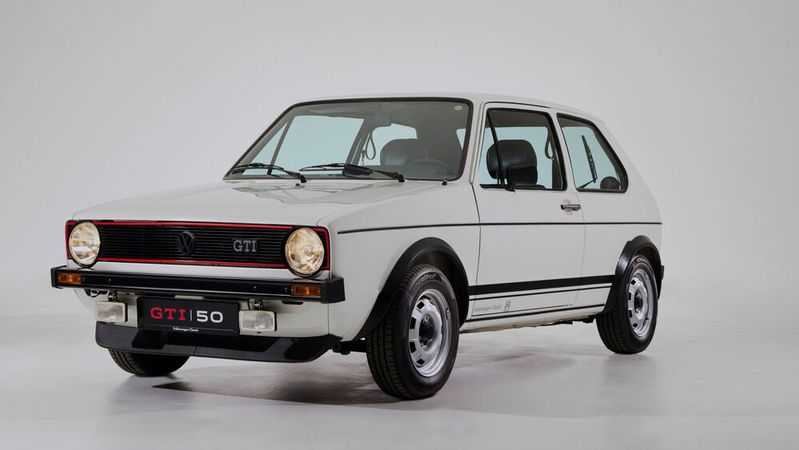 Kompakt und leistungsstark: Das Konzept des GTI feiert im Golf in diesem Jahr sein 50-jähriges Bestehen.(Bild:  Volkswagen AG)