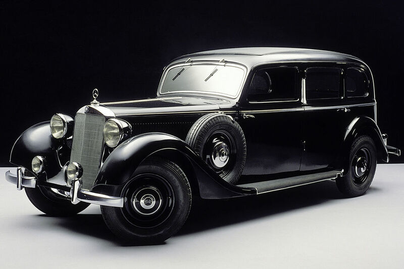 In Serie ging der Diesel-Motor allerdings erst 1936 im Mercedes-Benz 260 D. (Daimler)