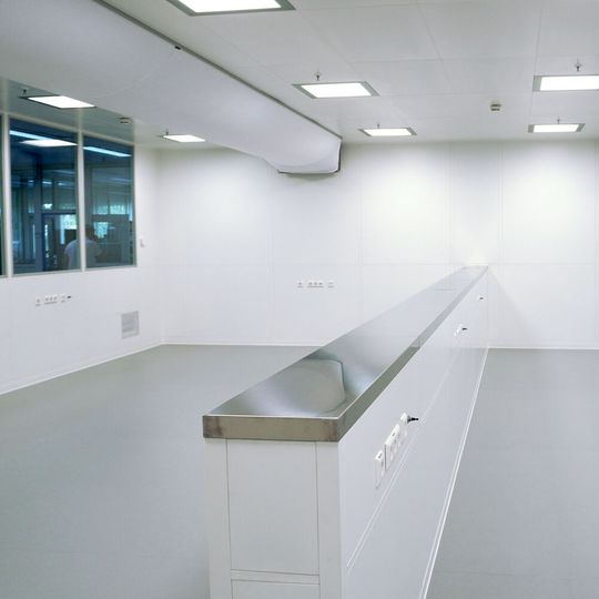 Der neue Reinraum misst 125 m², davon sind 90 m² reine Produktionsfläche.(Bild:  Faulhaber)
