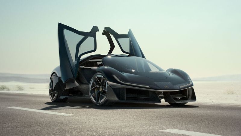 Die in einer spannenden Choreographie öffnenden Flügeltüren des Lotus Theory 1 beanspruchen etwa in engen Parkhäusern wenig Platz.(Bild:  sp-x)