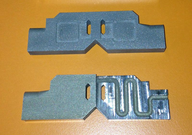 Die Optimierung der Kühlleitungsführung kann insbesondere in der Spritzgusstechnik eine massive Output-Steigerung bedeuten. In der Hydraulik kann eine optimierte Leitung Verluste, Geräusche und hohe Temperaturen vermeiden. (AM Kyburz)