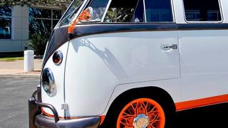 Die Neuauflage des berühmten 1962-er Mikrobusses von VW mit den in Zusammenarbeit mit Formlabs 3D-gedruckten Radkappen.  (Formlabs)