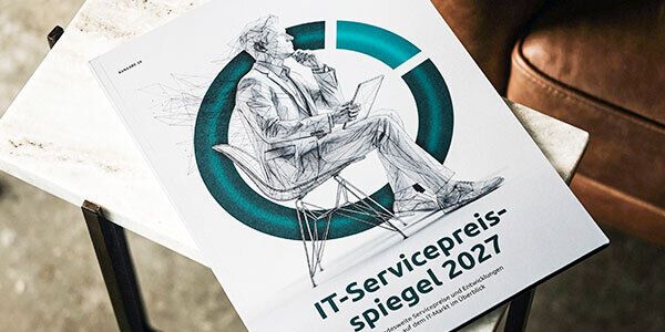 Seit 2010 bildet der IT-Servicepreisspiegel der Synaxon Akademie unter anderem ab, wie sich die Preise für Technikerstunden bei IT-Dienstleistern entwickeln. Für den IT-Servicepreisspiegel ist jetzt Ihre Meinung gefragt!(Bild:  Synaxon)