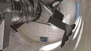 Für den Heavy-Duty-Einsatz in der Kokerei der HKM wurden Trommel und Mischwerk 
des Pflugschar-Mischers mit einem umfangreichen Verschleißschutz ausgerüstet. (Bild: Gebr. Lödige Maschinenbau)