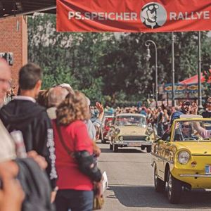 Sind jedes Jahr ein echtes Highlight für Oldtimerbesitzer und -Fans: die Einbecker Oldtimertage, die in diesem Jahr am 29. Juni stattfinden. Sie beinhalten zudem die größte Oldtimerrallye Deutschlands, unterstützt vom Einbecker Automobil Club (EAC).(Bild:  PS Speicher)