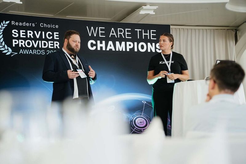 Dennis Stomberg und Jenna Vreugdenhil, beide Kaseya, erläuterten, was die besten MSPs der Welt anders machen. (Bild: Werbefotografie Emme)
