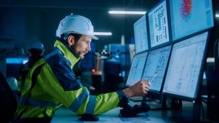 Eine Störung tritt meist während der Produktionszeiten auf – dann muss rasch reagiert werden. (Bild: Gorodenkoff/stock.adobe.com )