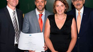 Prof. Kai-Olaf Hinrichsen, Prof. Dr. Phil S. Baran, Dr. Tanja Gulder, Prof. W.A. Herrmann (v.l.n.r.) bei der Verleihung der Wilhelm-Manchot-Forschungsprofessur 2017 am 6. Juli 2017. (Andreas Battenberg / TUM)