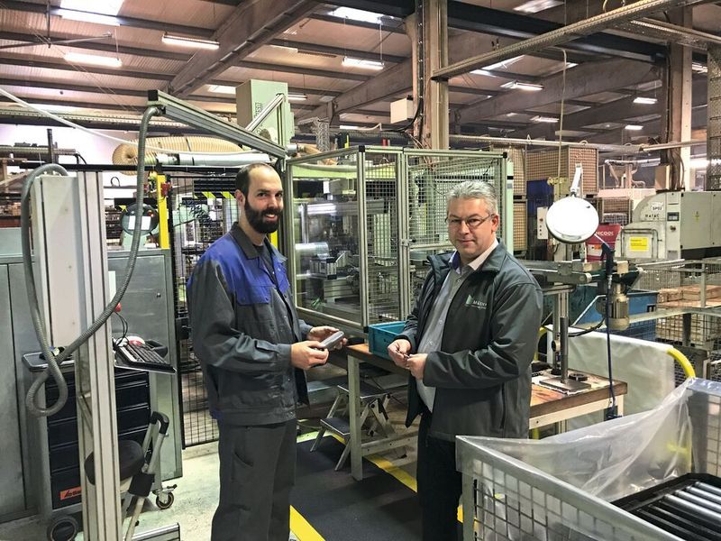 V. l.: Rainer Welter, Leiter Werkzeugbau voestalpine Rotec mit Steffen Gospodarek, Technische Beratung und Verkauf bei Müller Präzisionswerkzeuge. (voestalpine Rotec)