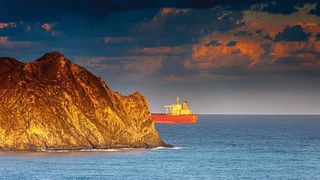 Global supply chains: Currently, there are shortages of oil, copper, and helium. (Image:Jörg Peter)