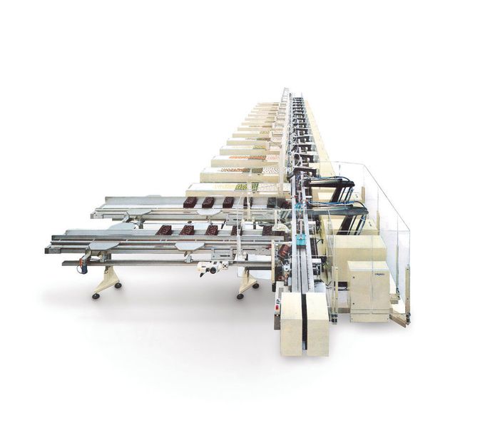 Die Pralinen-Packstraße „Speedline“ bei Lindt & Sprüngli (1991) verpackte 84 000 Pralinen pro Stunde. (Schubert)