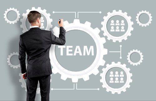 Mit diesen drei Tipps kann die Stimmung im Team verbessert werden. (Ebam)