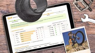 Igus hat im Rahmen seiner Tribo-Polymere das Portfolio jetzt um den Hochleistungs-Kunststoff Iglidur J3B ergänzt. Das „B“ steht für das Schwarz, in dem der robuste Neuling auftritt. Das mache das Polymer nicht nur für Produktentwickler mit Blick auf gute mechanische Eigenschaften attraktiver, sondern auch für Designer. (Igus)