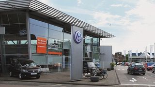 Am Standort Moers werden vor allem Werkswagen und Leasingrückläufer der Marken Audi, VW und Skoda vertrieben. (Foto: Schwickal)