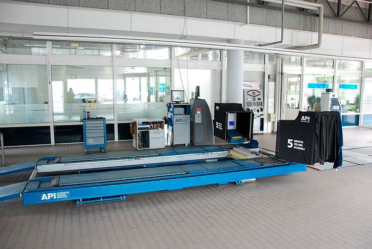 Dabei steht im Autohaus Jürgens auch ein toller API-Vermessungsroboter zur Verfügung. (Foto: Rosenow)