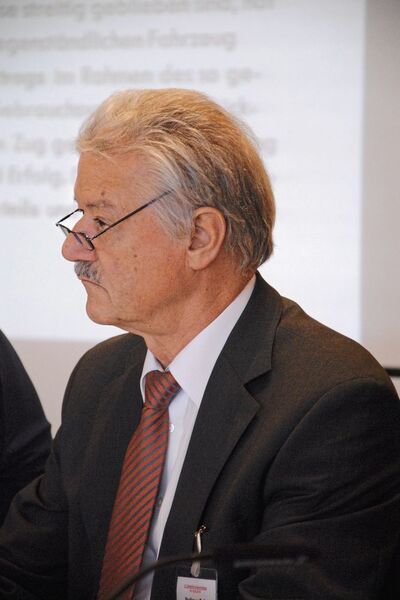 Wolfgang Ball, Vorsitzender Richter am Bundesgerichtshof a. D., erläuterte die Verjährungsfrist beim Gebrauchtwagenkauf und die aus dem EuGH-Urteil „Ferenschild“ entstehenden Konsequenzen. (Baeuchle/»kfz-betrieb«)