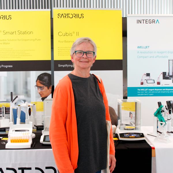 Besucherstimmen der LAB-SUPPLY Sindelfingen 2022Heidi Hüneborg, Uni Stuttgart:  „Es ist interessant und abwechslungsreich hier. Ich habe schon viele neue Anbieter von Laborgeräten kennengelernt. Hier finde ich alles, von Verbrauchsmaterialien bis zu Analysegeräten.“   Weitere Infos zu den kommenden LAB-SUPPLY-Messen finden Sie auf www.lab-supply.info.  (LABORPRAXIS, C. Lüttmann)