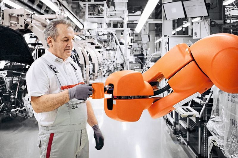 Der Roboter, dein Freund und Helfer. (Audi)