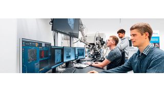 Ein Team des Instituts für Materialforschung (IMFAA) an der Hochschule Aalen systematisiert mithilfe von Machine Learning-Methoden den Umgang mit Werkstoff- und Prozessdaten, um neue Erkenntnisse in der Batterieforschung zu beschleunigen. (Bild: Jan Walford)