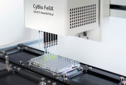 Il Select Head per la piattaforma di manipolazione dei liquidi Cybio Felix è particolarmente flessibile, accelera i flussi di lavoro come l’hit picking e la normalizzazione e semplifica i trasferimenti complessi, come si legge in un comunicato stampa.(Immagine: Analytik Jena)