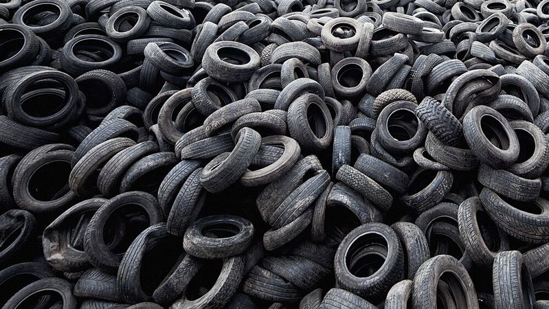 Altreifen sind ein wichtiger Sekundärrohstoff, der nicht im Ausland verbrannt werden sollte.(Bild:  Estato Umweltservice GmbH)