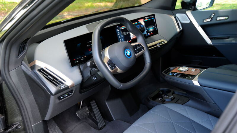 BMW legt im Innenraum großen Wert auf nachhaltige Materialien, die Verarbeitung ist dabei perfekt. (Bild: Autoren-Union Mobilität/Kimura)