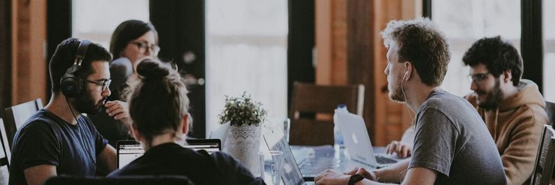 Agenturen im KI‑Zeitalter: Vom verlängerten Werkbank‑Auftrag zum Sparringspartner für Strategie, Governance und Qualitäts­sicherung.(Bild:  frei lizenziert / Unsplash)