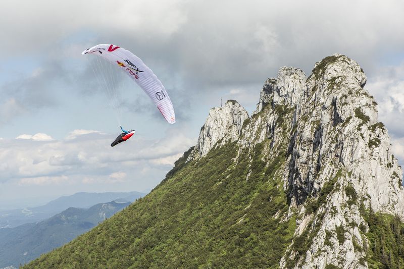 Alpenüberquerung per Gleitschirm und zu Fuß – eine extreme Herausforderung für Mensch und Material. (Bild: Skywalk)