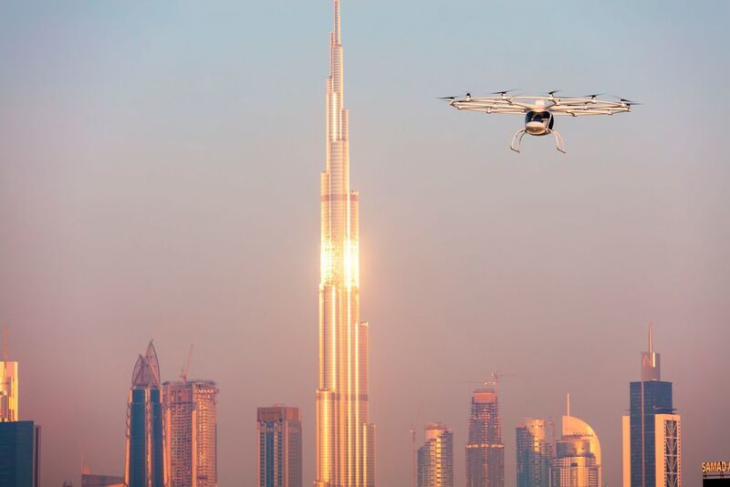 Im September 2018 hat Volocopter den ersten öffentlichen Flug eines unbemannten Zweisitzers im Innenstadtverkehr in Dubai vorgenommen. (Volocopter)
