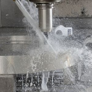 Kühlung einer CNC-Fräsmaschine.