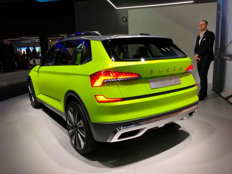 Sie verweist auf den dritten SUV der Marke, ... (Bild: Seyerlein / »kfz-betrieb«)