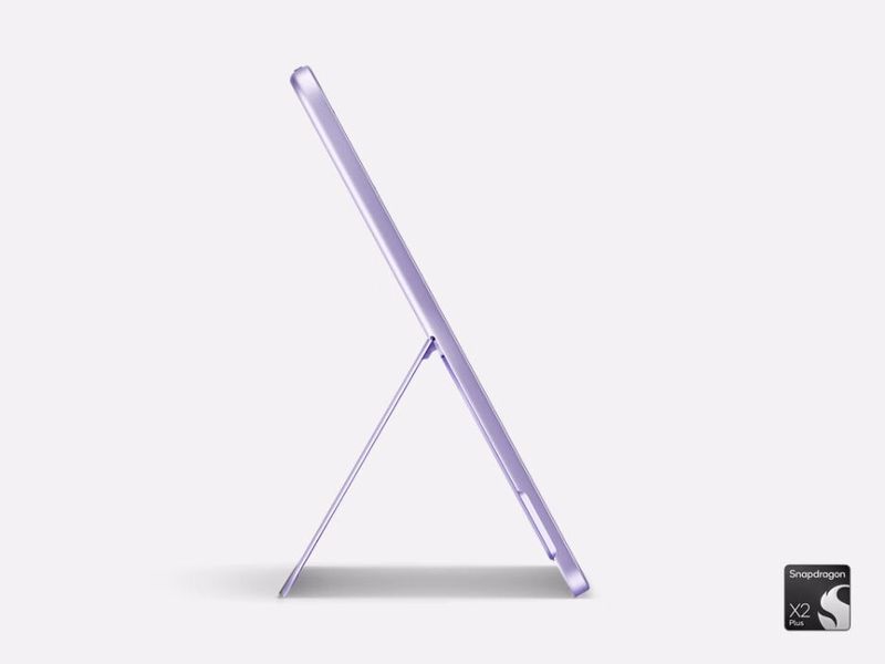 Ohne das optionale Keyboard bringt das Surface Pro 12 Zoll nur 686 Gramm auf die Waage. Das Tablet arbeitet lüfterlos. (Bild: Microsoft)