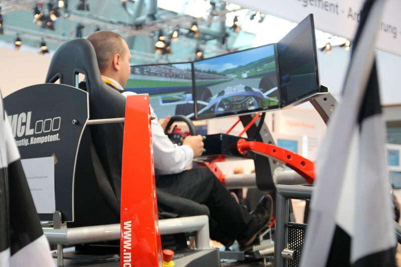 IT & Business 2016: Wer sich traute, stieg bei MCL in einen Formel-1-Simulator. (Robert Horn)