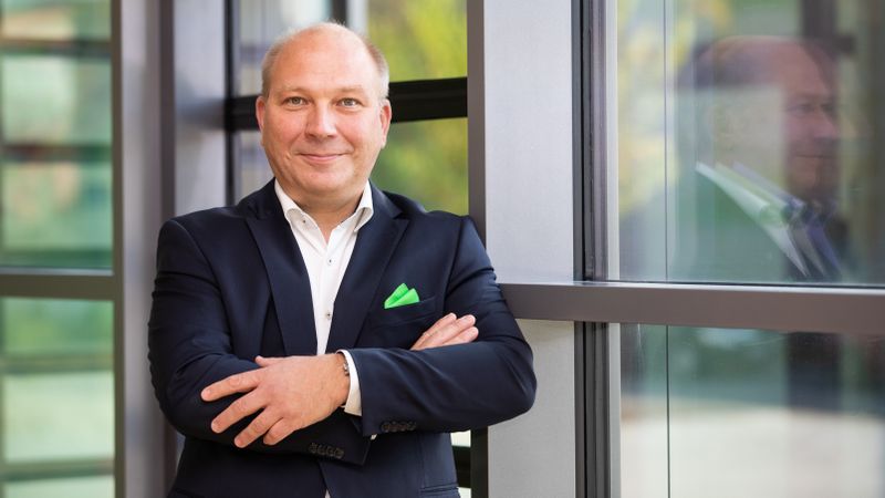 Dr. Ulrich Viethen, CEO von Murrelektronik, erklärt im Interview, warum Automatisierung am besten dezentral ist und warum Co-Creation mit Kunden den Unterschied macht.(Bild:  Murrelektronik)