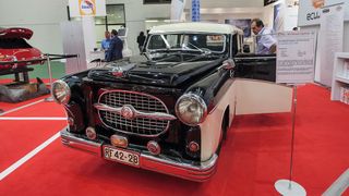 Ein Bild aus vergangenen Zeiten: Der ZDK präsentierte auf der Automechanika 2018 unter anderem Oldtimer. (Bild: Messe Frankfurt/Petra Welzel)