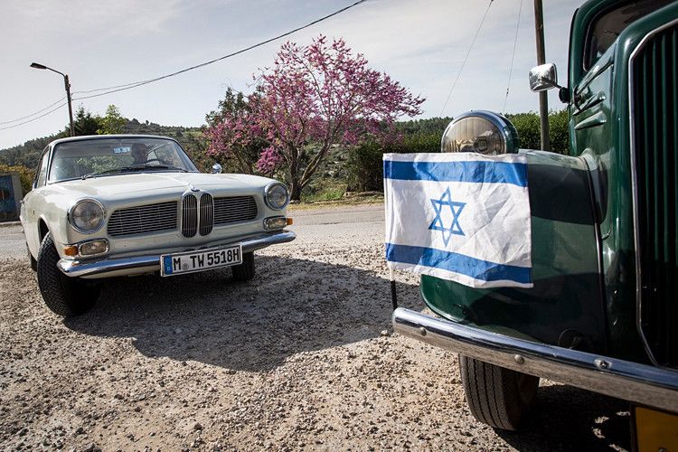 Unzählige israelische Auto- und Oldtimer-Liebhaber säumten die Route der Holy Land 1000. (Foto: BMW/Gudrun Muschalla)