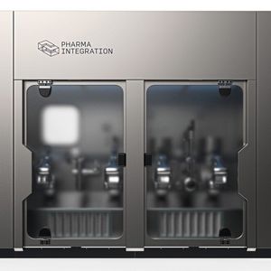 Azzurra Micro ist eine kompakte Monoblock-Lösung, in der alle wichtigen Komponenten z. B. fürs Füllen, Verschließen und die Inspektion in einem Modul integriert sind. (Bild:  Pharma Integration)
