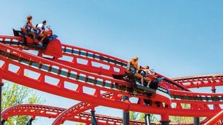 Auf zwei Schienen um die Wette: Ein neues Antriebssystem macht das möglich.  (Maurer Rides)