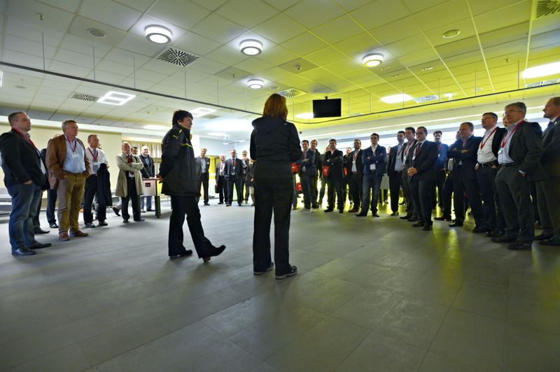 Das Swyx Partner Update 2013 im größten Fußballstadion Deutschlands war ein voller Erfolg. Eine Führung durch den Signal Iduna Park rundete den Tag ab. (Swyx)