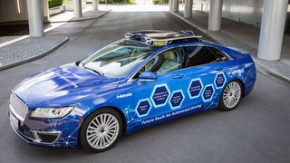 Webasto und Bosch haben ein Dachmodul entwickelt, das Sensoren für das autonome Fahren integriert. (Bild: Webasto)