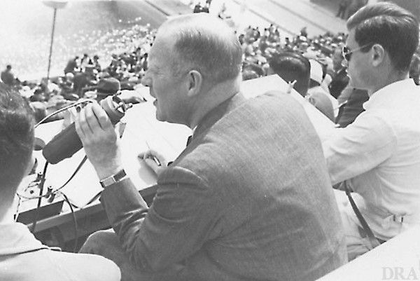 Zu den größten Propagandaerfolgen des NS-Regimes zählen die Olympischen Spiele 1936. Das Ereignis wurde mit großem technischem und personellem Aufwand über den Rundfunk in 40 Länder übertragen.  (Bild: Deutsches Rundfunk Archiv (DRA))