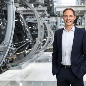 Gerd Walker, Member of the Board of Management of Audi AG Production and Logistics: "AI is the game changer of our industry: through its targeted use, we are creating a production environment that is not only more efficient and cost-effective, but also meets the highest quality standards and supports people in the best possible way. That's why we are currently integrating AI wherever it is possible and makes sense, and consistently scaling applications."(Image: Audi AG)