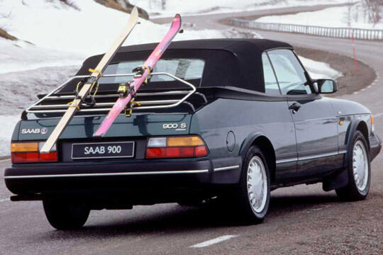 ... die eigentlich nur den Absatz der 900er-Baureihe beleben sollten, sich dann aber zu weltweiten Bestsellern etablierten.  (Foto: Saab)