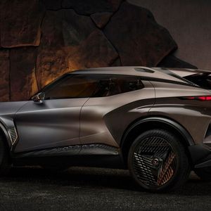 Eigentlich sieht das 4,72 Meter lange SUV wie ein Zweitürer aus.(Bild:  Cupra)