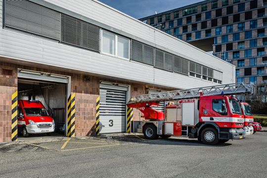 Das 1974 gegründete Unternehmen Efaflex ist als einziger Hersteller im Bereich der schnelllaufenden Industrietore im Weltmarktführer-Index eingetragen. Über 60 Prozent des Umsatzes erwirtschaften dei Bruckberger im Ausland.(Bild:  Efaflex)