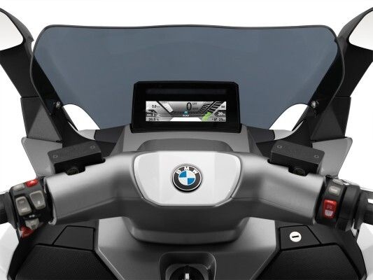 Der neue BMW C evolution: Emissionsfrei fahren und Dynamik auf zwei Rädern genießen (BMW)